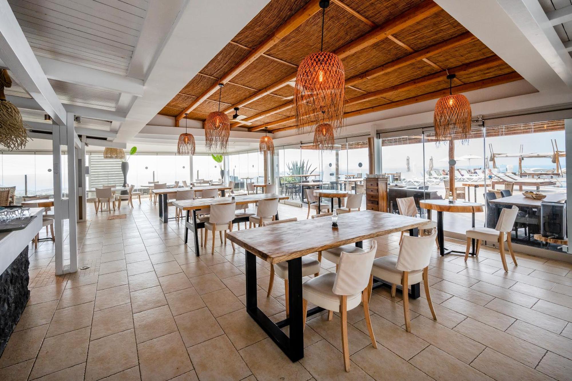 Orizontes Hotel Santorini Pýrgos Zewnętrze zdjęcie