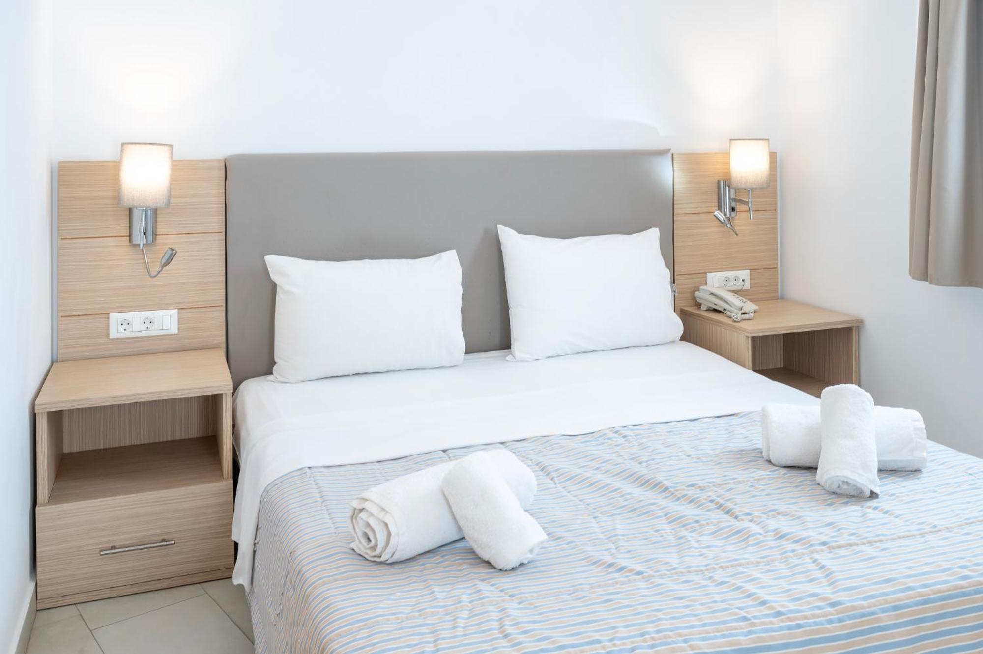 Orizontes Hotel Santorini Pýrgos Zewnętrze zdjęcie